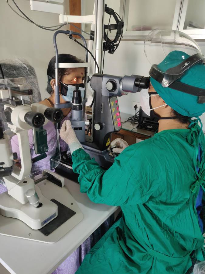 Clairevision Eye Care - Best Eye Hospital & Eye Surgery Centre | Dr. Archana Singh - Eye Special