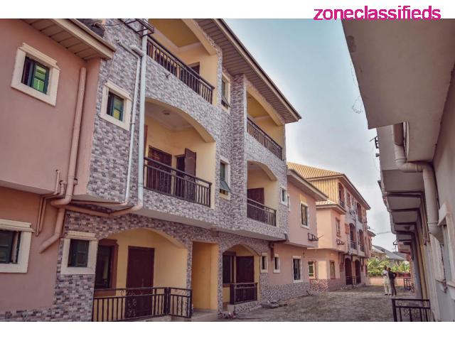 3BDR Flats For Sale within a High Security Estate in Sangotedo (Call 08157561955) - 1/5