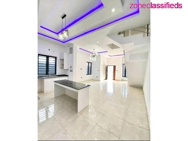 We Construct, Renovate, Decorate The Interior and Exterior of a Building (Call 08139222512) - 7/10