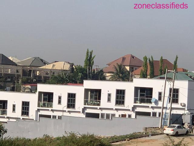 4 Bedroom Terrace Duplex Located in Ivory Palaces, Guzape, Abuja (Call 08135017389) - 7/8