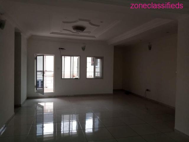 3 Bedroom Apartment For Sale in Ikoyi with a BQ (Call 09121189076) - 4/6