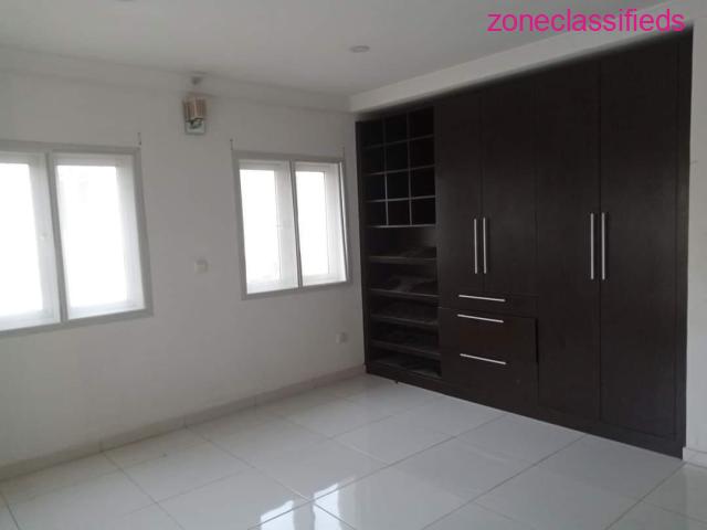 3 Bedroom Apartment For Sale in Ikoyi with a BQ (Call 09121189076) - 6/6