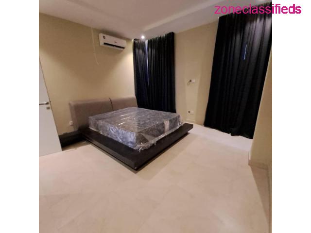 LUXURY 3 BEDROOM FLAT WITH A POOL & BQ FOR SALE AT LEKKI PHASE 1 (CALL 09121189076) - 10/10