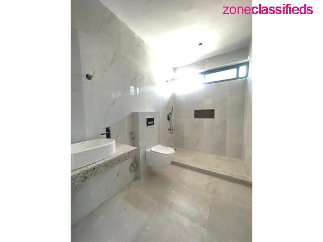 FOR SALE - LUXURY CONTEMPORARY 3 BED SPACIOUS FLAT AT LEKKI PHASE 1 (CALL 09121189076) - 3/10