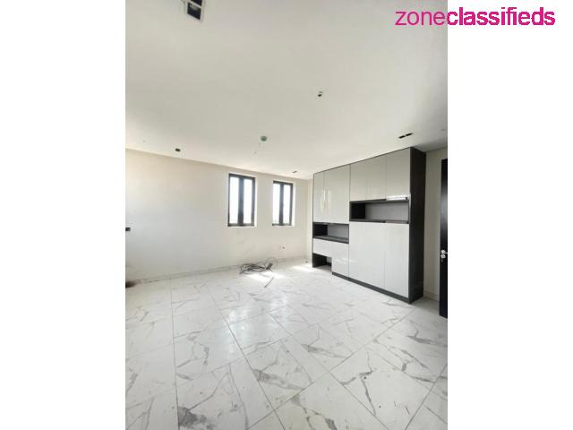 FOR SALE - LUXURY CONTEMPORARY 3 BED SPACIOUS FLAT AT LEKKI PHASE 1 (CALL 09121189076) - 6/10