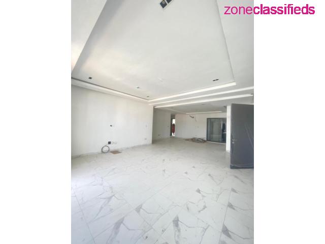 FOR SALE - LUXURY CONTEMPORARY 3 BED SPACIOUS FLAT AT LEKKI PHASE 1 (CALL 09121189076) - 7/10