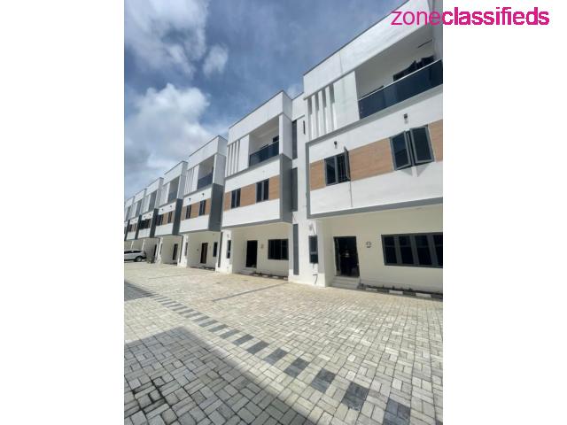 DECENTLY BUILT SERVICED 4 BEDROOM TERRACE DUPLEX AND A BQ AT IKATE (CALL 09121189076) - 5/9