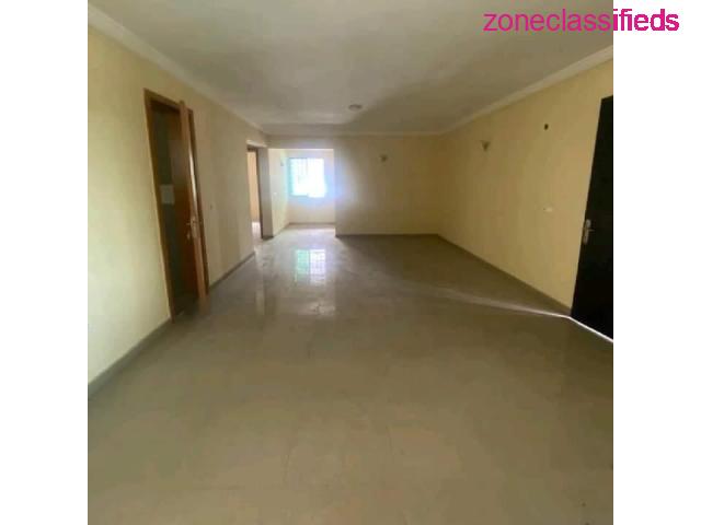 11 Units of Spacious 3 Bed and 2 Bed and 1 Bed Block of Flat For Sale in Lekki (Call 09121189076) - 4/6