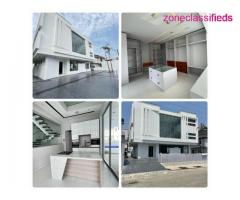 FOR SALE - 5 BEDROOM FULLY DETACHED DUPLEX WITH POOL & BQ AT OSAPA LONDON (CALL 08139980419) - Image 10/10